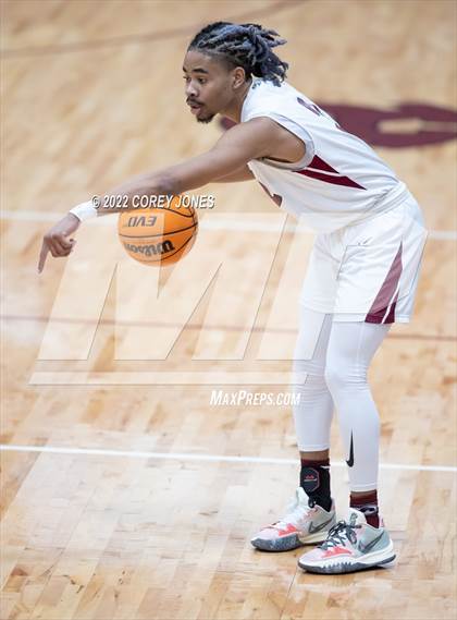 Thumbnail 1 in Woodward Academy vs Warner Robins (GHSAA 5A Round 1 Playoff) photogallery.