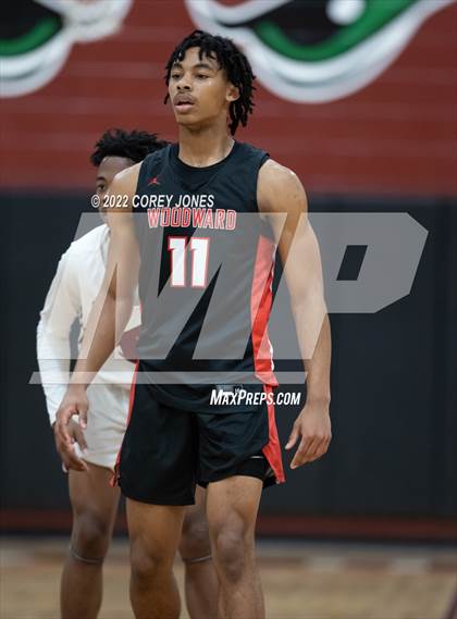Thumbnail 2 in Woodward Academy vs Warner Robins (GHSAA 5A Round 1 Playoff) photogallery.