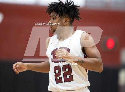 Thumbnail 2 in Woodward Academy vs Warner Robins (GHSAA 5A Round 1 Playoff) photogallery.