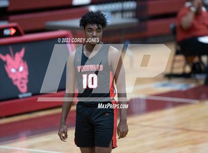 Thumbnail 3 in Woodward Academy vs Warner Robins (GHSAA 5A Round 1 Playoff) photogallery.