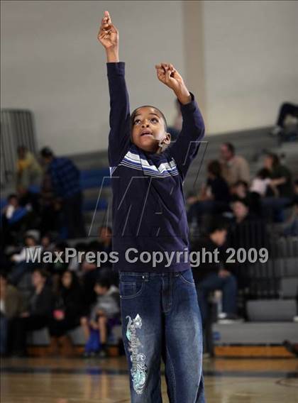 Thumbnail 3 in Notre Dame vs. Burbank (Burbank Tip-Off Classic) photogallery.
