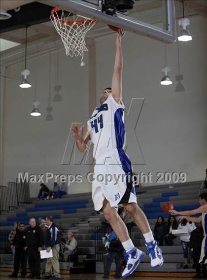 Thumbnail 2 in Notre Dame vs. Burbank (Burbank Tip-Off Classic) photogallery.