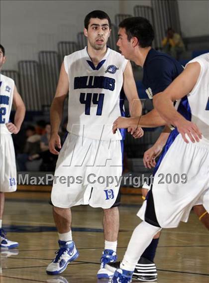 Thumbnail 3 in Notre Dame vs. Burbank (Burbank Tip-Off Classic) photogallery.
