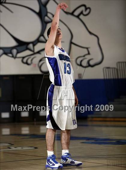Thumbnail 2 in Notre Dame vs. Burbank (Burbank Tip-Off Classic) photogallery.