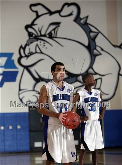 Thumbnail 2 in Notre Dame vs. Burbank (Burbank Tip-Off Classic) photogallery.
