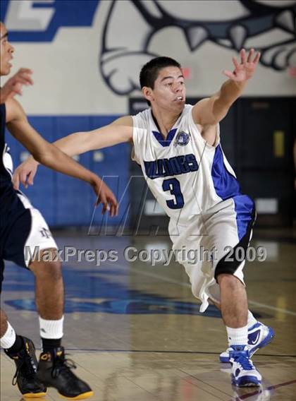 Thumbnail 2 in Notre Dame vs. Burbank (Burbank Tip-Off Classic) photogallery.
