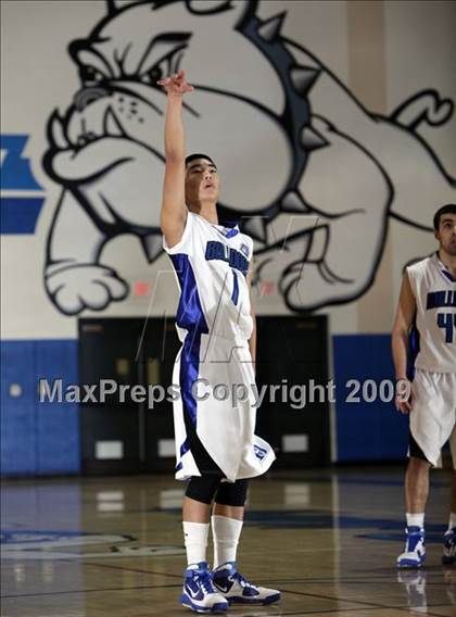 Thumbnail 1 in Notre Dame vs. Burbank (Burbank Tip-Off Classic) photogallery.