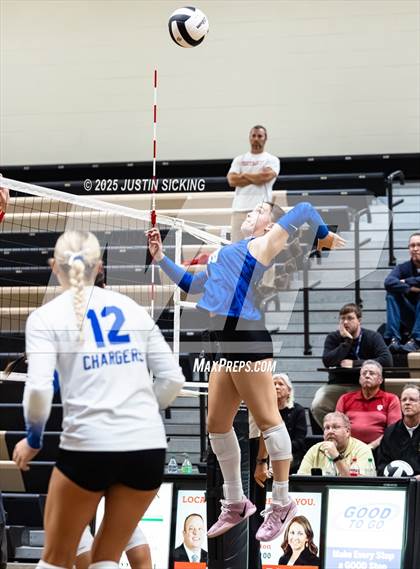 Thumbnail 2 in Crown Point vs. Carroll (IHSAA 4A Semifinal) photogallery.