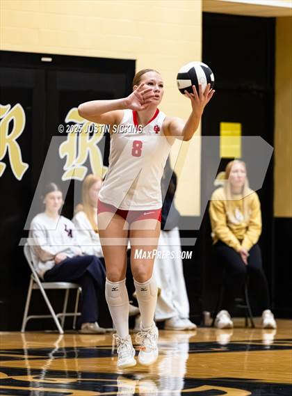 Thumbnail 1 in Crown Point vs. Carroll (IHSAA 4A Semifinal) photogallery.