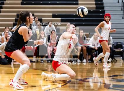 Thumbnail 2 in Crown Point vs. Carroll (IHSAA 4A Semifinal) photogallery.
