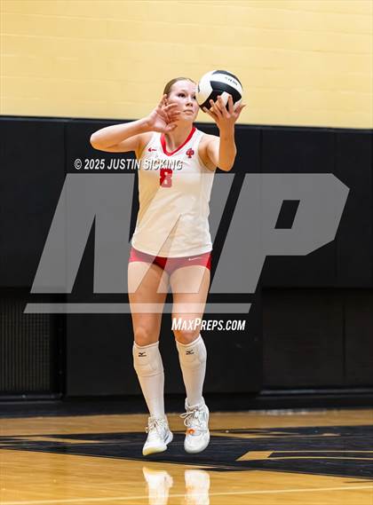 Thumbnail 1 in Crown Point vs. Carroll (IHSAA 4A Semifinal) photogallery.