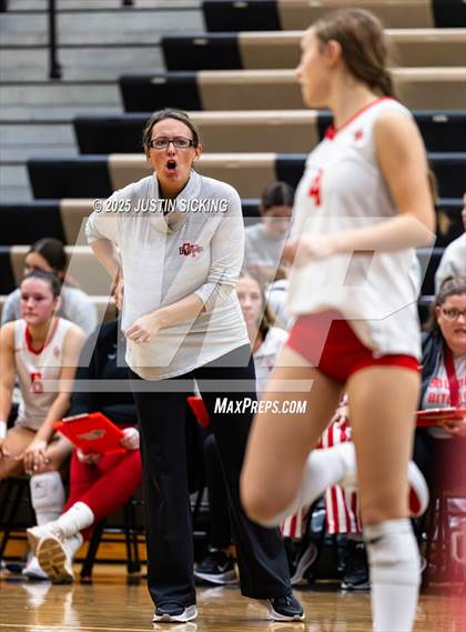 Thumbnail 2 in Crown Point vs. Carroll (IHSAA 4A Semifinal) photogallery.