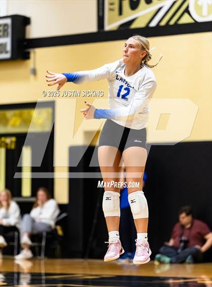 Thumbnail 2 in Crown Point vs. Carroll (IHSAA 4A Semifinal) photogallery.