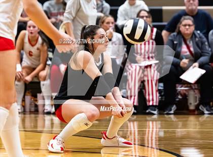 Thumbnail 1 in Crown Point vs. Carroll (IHSAA 4A Semifinal) photogallery.