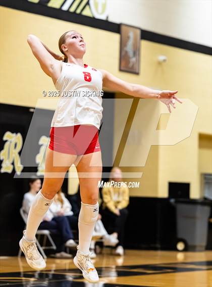 Thumbnail 3 in Crown Point vs. Carroll (IHSAA 4A Semifinal) photogallery.