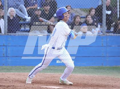 Thumbnail 2 in Carlsbad vs. Eastlake (CIF SDS D1 Semifinal) photogallery.