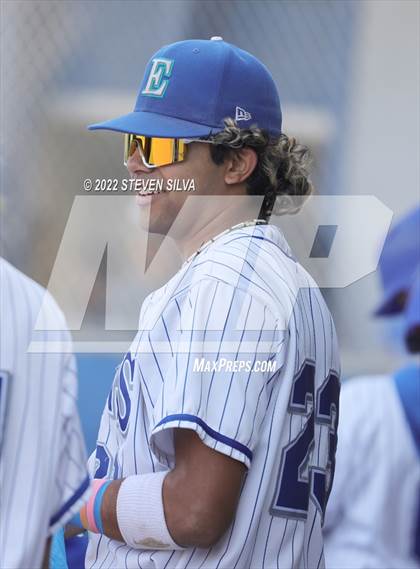 Thumbnail 3 in Carlsbad vs. Eastlake (CIF SDS D1 Semifinal) photogallery.