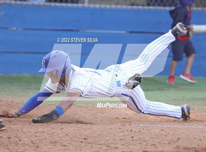 Thumbnail 2 in Carlsbad vs. Eastlake (CIF SDS D1 Semifinal) photogallery.