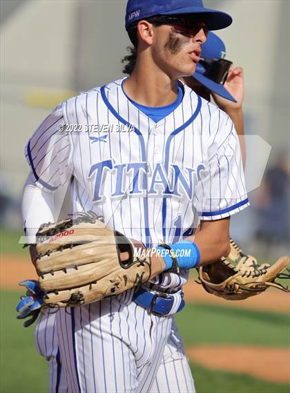 Thumbnail 3 in Carlsbad vs. Eastlake (CIF SDS D1 Semifinal) photogallery.
