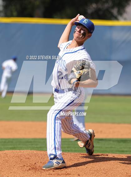 Thumbnail 3 in Carlsbad vs. Eastlake (CIF SDS D1 Semifinal) photogallery.