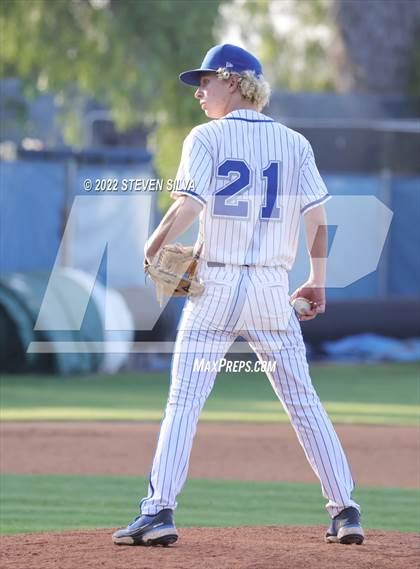 Thumbnail 3 in Carlsbad vs. Eastlake (CIF SDS D1 Semifinal) photogallery.