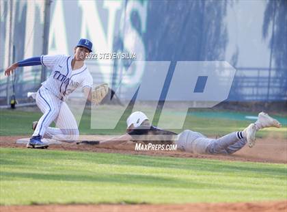 Thumbnail 1 in Carlsbad vs. Eastlake (CIF SDS D1 Semifinal) photogallery.