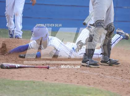 Thumbnail 3 in Carlsbad vs. Eastlake (CIF SDS D1 Semifinal) photogallery.