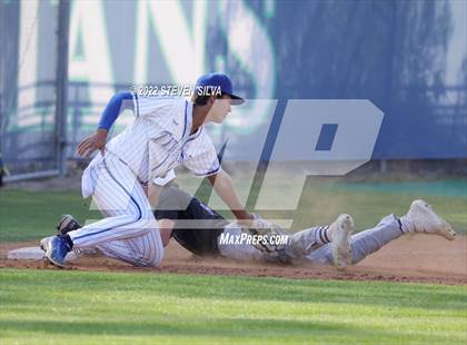 Thumbnail 3 in Carlsbad vs. Eastlake (CIF SDS D1 Semifinal) photogallery.