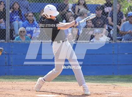 Thumbnail 3 in Carlsbad vs. Eastlake (CIF SDS D1 Semifinal) photogallery.