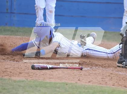 Thumbnail 1 in Carlsbad vs. Eastlake (CIF SDS D1 Semifinal) photogallery.