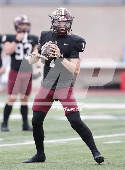 Thumbnail 1 in Dripping Springs @ Medina Valley (UIL 6A D2 Football Regional Playoff) photogallery.