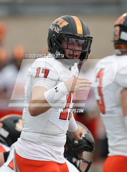 Thumbnail 3 in Dripping Springs @ Medina Valley (UIL 6A D2 Football Regional Playoff) photogallery.