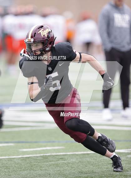 Thumbnail 3 in Dripping Springs @ Medina Valley (UIL 6A D2 Football Regional Playoff) photogallery.