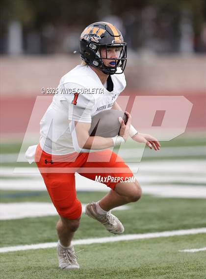 Thumbnail 2 in Dripping Springs @ Medina Valley (UIL 6A D2 Football Regional Playoff) photogallery.