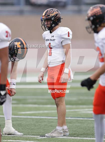 Thumbnail 2 in Dripping Springs @ Medina Valley (UIL 6A D2 Football Regional Playoff) photogallery.