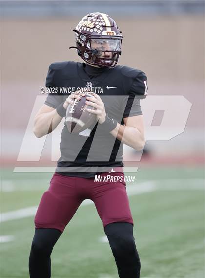 Thumbnail 3 in Dripping Springs @ Medina Valley (UIL 6A D2 Football Regional Playoff) photogallery.