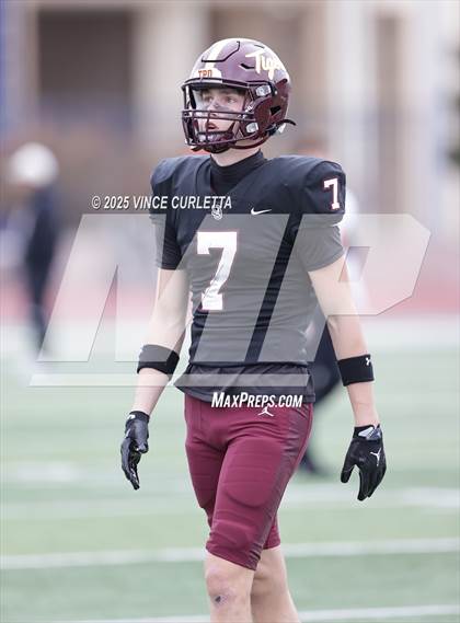 Thumbnail 2 in Dripping Springs @ Medina Valley (UIL 6A D2 Football Regional Playoff) photogallery.