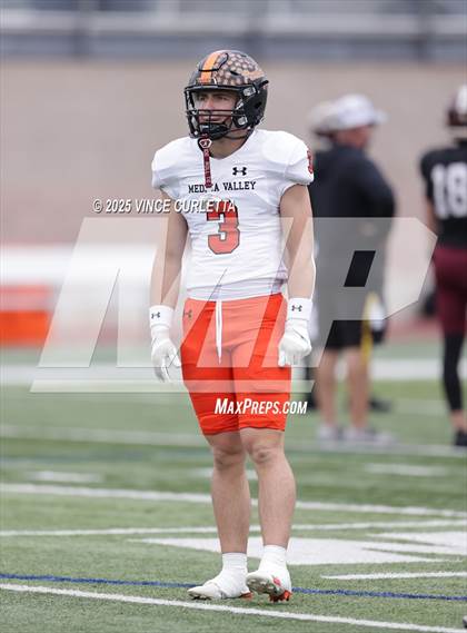 Thumbnail 3 in Dripping Springs @ Medina Valley (UIL 6A D2 Football Regional Playoff) photogallery.