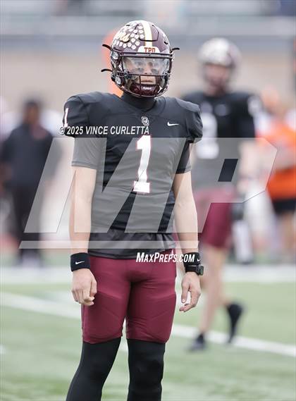 Thumbnail 2 in Dripping Springs @ Medina Valley (UIL 6A D2 Football Regional Playoff) photogallery.