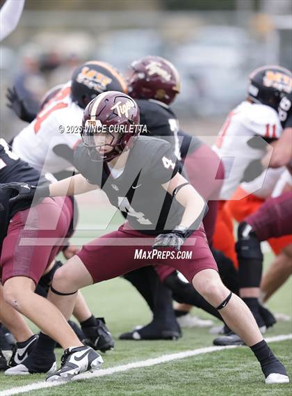 Thumbnail 1 in Dripping Springs @ Medina Valley (UIL 6A D2 Football Regional Playoff) photogallery.