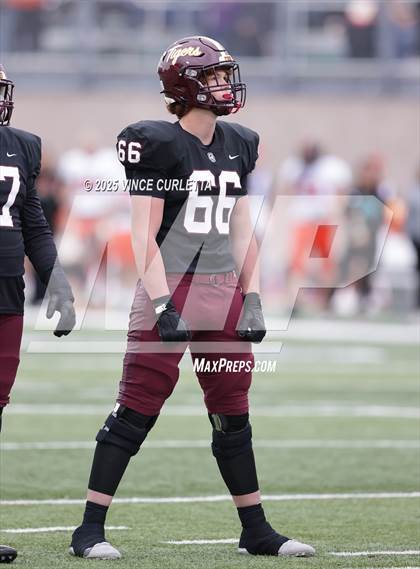 Thumbnail 2 in Dripping Springs @ Medina Valley (UIL 6A D2 Football Regional Playoff) photogallery.
