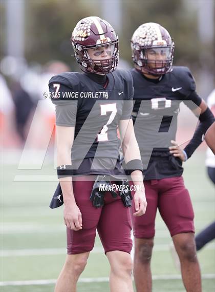 Thumbnail 2 in Dripping Springs @ Medina Valley (UIL 6A D2 Football Regional Playoff) photogallery.