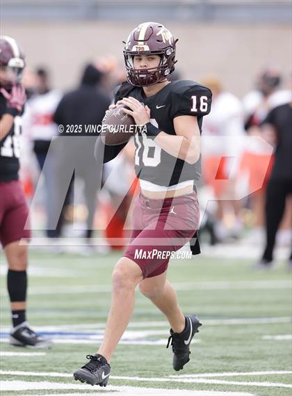 Thumbnail 1 in Dripping Springs @ Medina Valley (UIL 6A D2 Football Regional Playoff) photogallery.