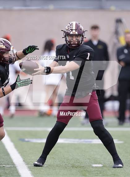 Thumbnail 1 in Dripping Springs @ Medina Valley (UIL 6A D2 Football Regional Playoff) photogallery.