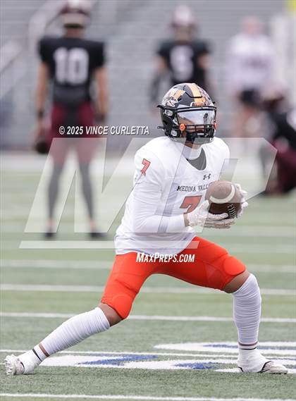 Thumbnail 2 in Dripping Springs @ Medina Valley (UIL 6A D2 Football Regional Playoff) photogallery.