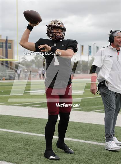 Thumbnail 3 in Dripping Springs @ Medina Valley (UIL 6A D2 Football Regional Playoff) photogallery.