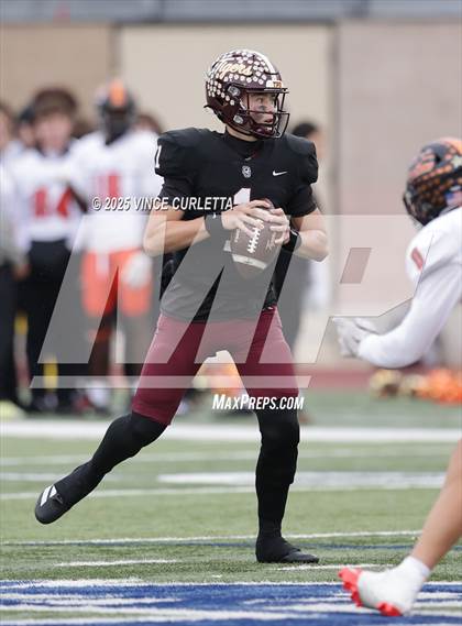 Thumbnail 1 in Dripping Springs @ Medina Valley (UIL 6A D2 Football Regional Playoff) photogallery.