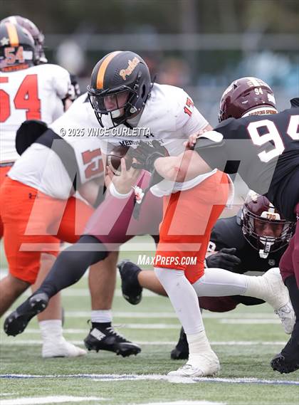 Thumbnail 1 in Dripping Springs @ Medina Valley (UIL 6A D2 Football Regional Playoff) photogallery.