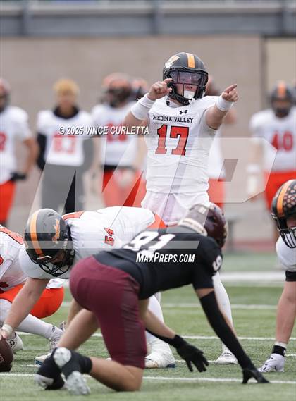 Thumbnail 3 in Dripping Springs @ Medina Valley (UIL 6A D2 Football Regional Playoff) photogallery.