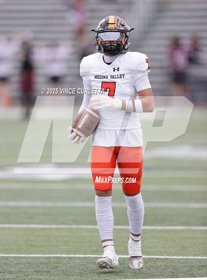 Thumbnail 3 in Dripping Springs @ Medina Valley (UIL 6A D2 Football Regional Playoff) photogallery.